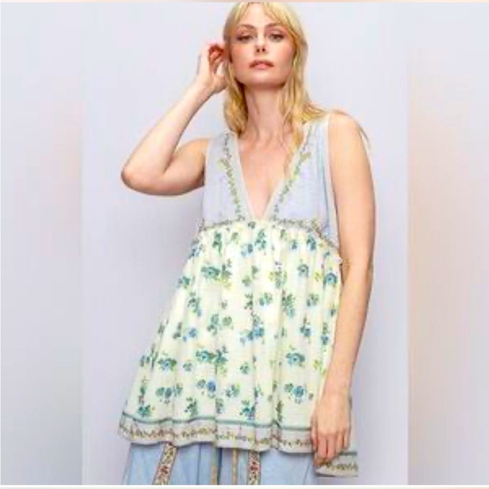 POL Gray Floral Embroidered Sleeveless V-Neck Babydoll Top Size Small NEW - Picture 1 of 10
